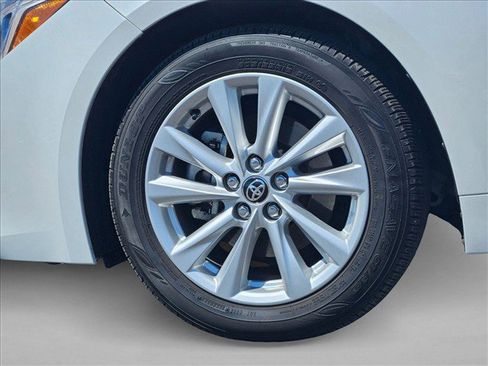 Used 2023 Toyota Corolla SE FWD image 28