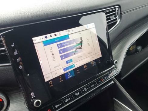 Certified 2024 Jeep Wagoneer Series II w/ Convenience Group I image 18