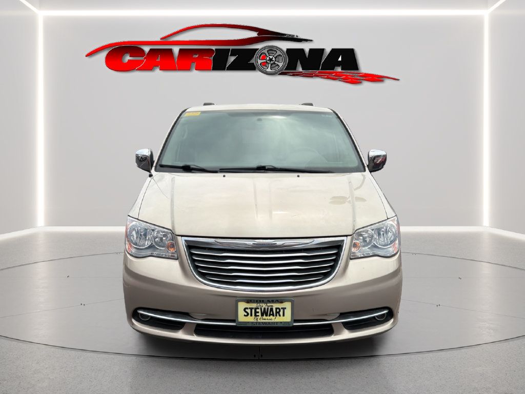 Used 2015 Chrysler Town & Country Touring-L w/ Driver Convenience Group FWD image 9