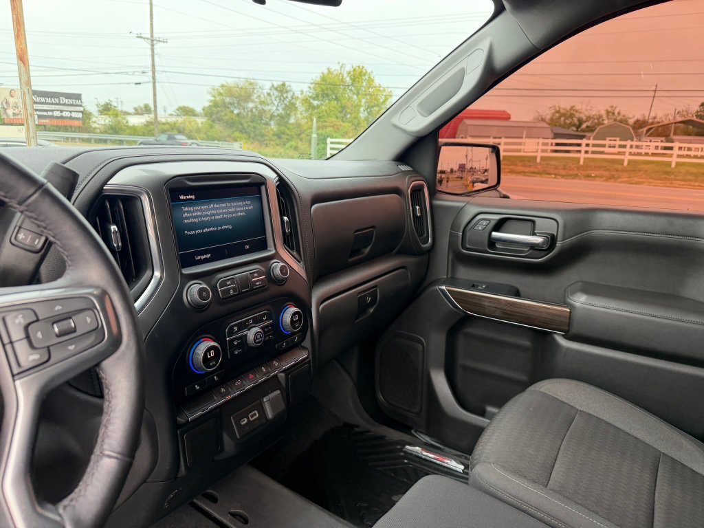 Used 2022 Chevrolet Silverado 1500 RST AWD/4WD image 13