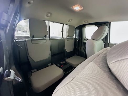 Used 2022 Toyota Tacoma SR5 image 25