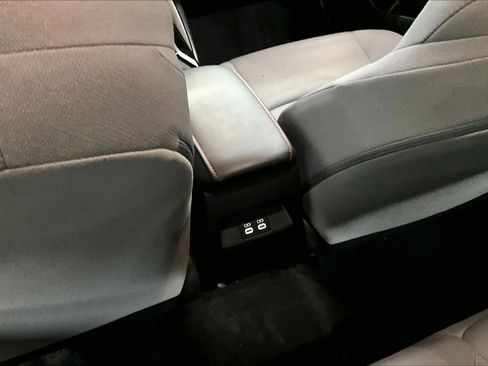 Used 2024 Toyota Corolla SE image 36