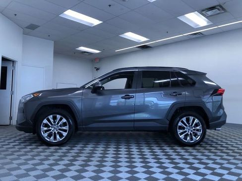 Used 2021 Toyota RAV4 XLE Premium AWD/4WD image 12