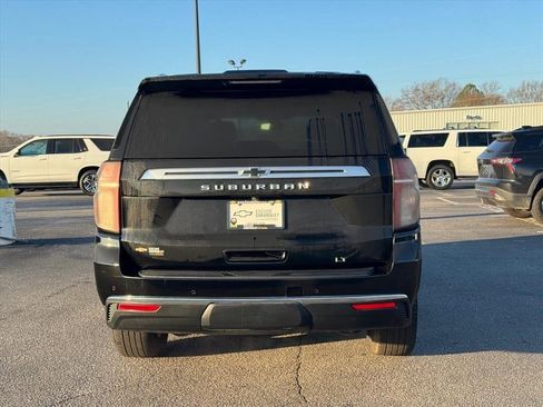 Used 2021 Chevrolet Suburban LT w/ Max Trailering Package image 4