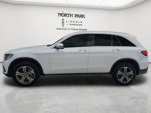 Used 2019 Mercedes-Benz GLC 300 image 2