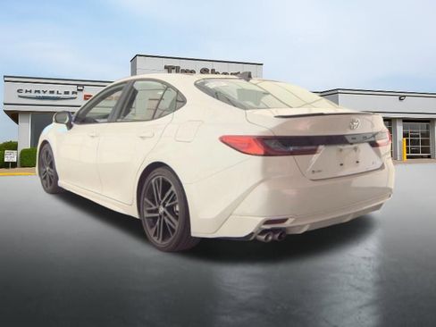 Used 2025 Toyota Camry XSE FWD image 8