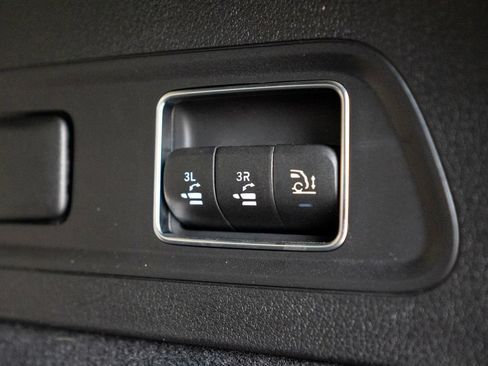 Used 2024 Mercedes-Benz GLS 450 4MATIC image 47