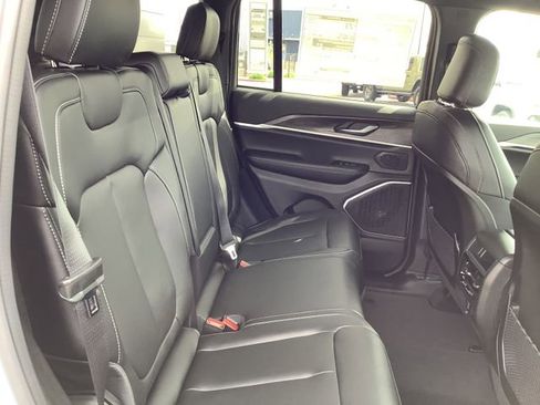 New 2026 Jeep Grand Cherokee Limited w/ Limited Altitude Package image 35