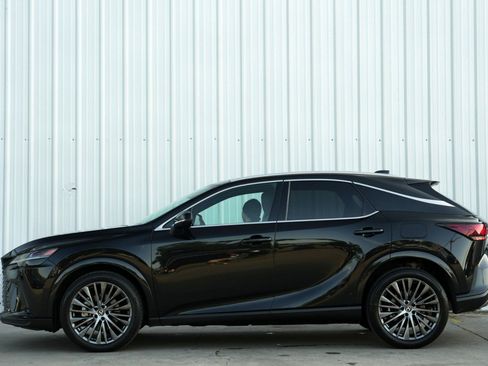 Used 2023 Lexus RX 350 w/ Luxury Package image 9