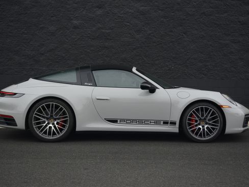 Certified 2024 Porsche 911 Targa 4S image 8