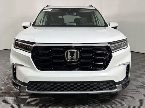 Used 2023 Honda Pilot Elite image 4