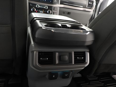 Used 2024 Ford F150 Lightning XLT AWD/4WD image 27