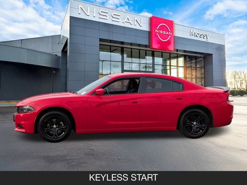 Used 2022 Dodge Charger SXT image 5
