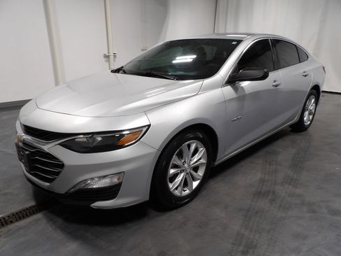 Used 2020 Chevrolet Malibu LT image 4