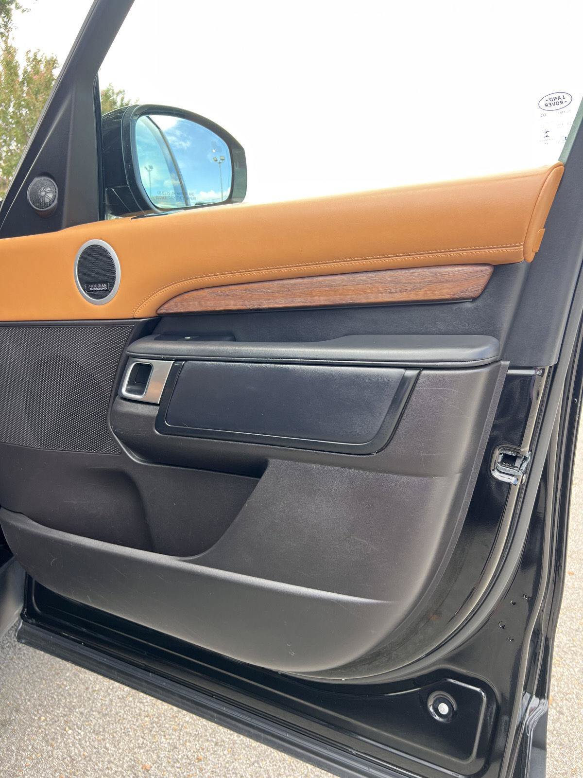 Used 2018 Land Rover Discovery HSE Luxury AWD/4WD image 44