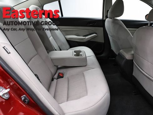 Used 2025 Nissan Altima 2.5 SV FWD image 23