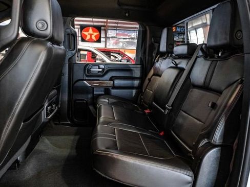 Used 2022 Chevrolet Silverado 3500 High Country w/ Technology Package image 35