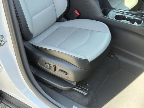 Used 2020 Chevrolet Equinox Premier image 18