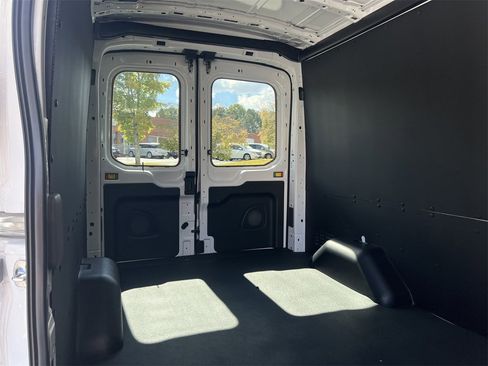 New 2026 Ford Transit 250 148 Medium Roof w/ Load Area Protection Package image 20