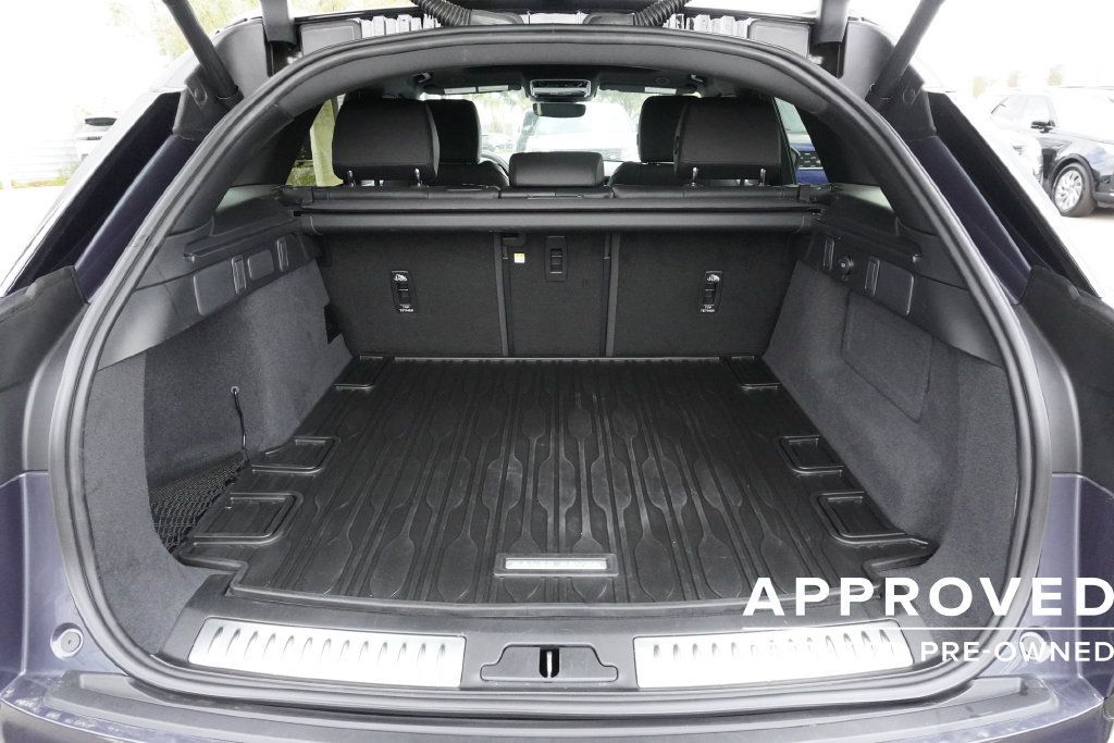 Used 2026 Land Rover Range Rover Velar S AWD/4WD image 31