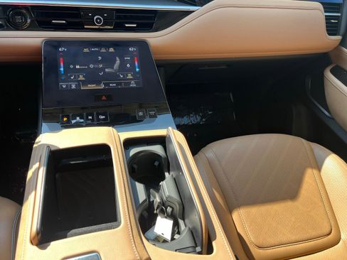 Used 2025 INFINITI QX80 Luxe w/ Cargo Package AWD/4WD image 39