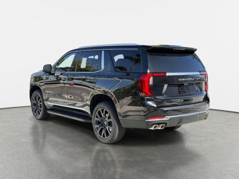 Used 2026 GMC Yukon Denali w/ Advanced Technology Package AWD/4WD image 5