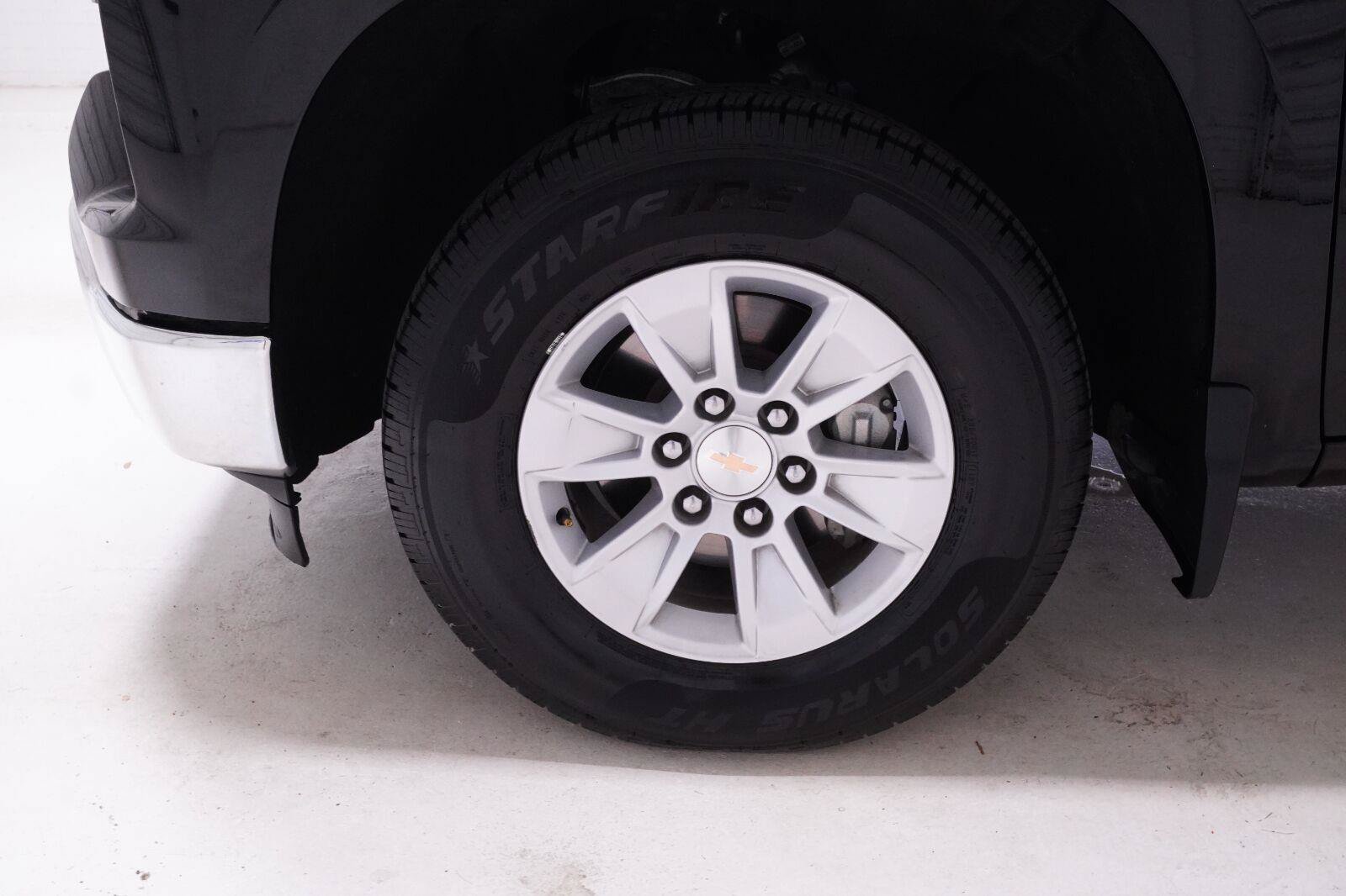 Used 2025 Chevrolet Silverado 1500 LT RWD image 30