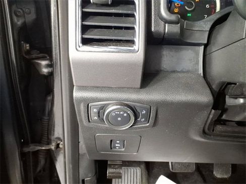 Used 2015 Ford F150 XLT w/ Equipment Group 302A Luxury image 16