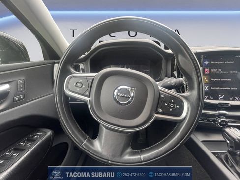 Used 2019 Volvo XC60 T5 Momentum w/ Premium Package AWD/4WD image 13