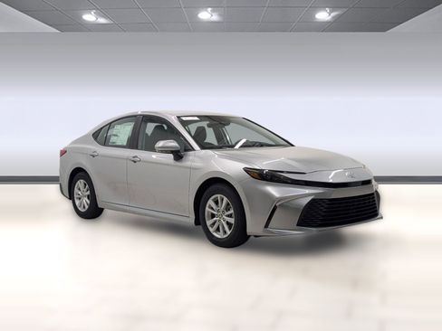 New 2026 Toyota Camry LE image 6