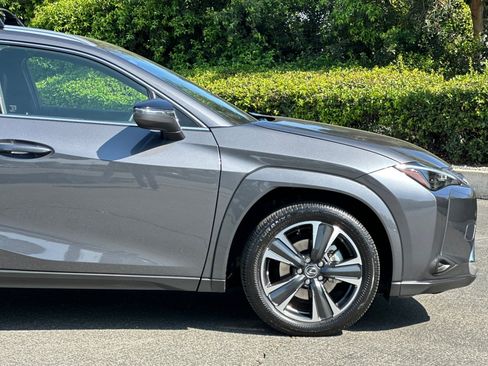 Certified 2025 Lexus UX 300h FWD w/ Accessory Package (Z2) image 35