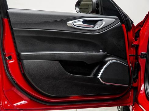 Used 2023 Alfa Romeo Giulia Veloce image 33