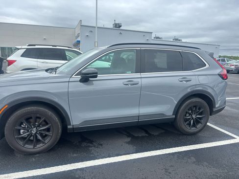 Used 2024 Honda CR-V Sport image 2