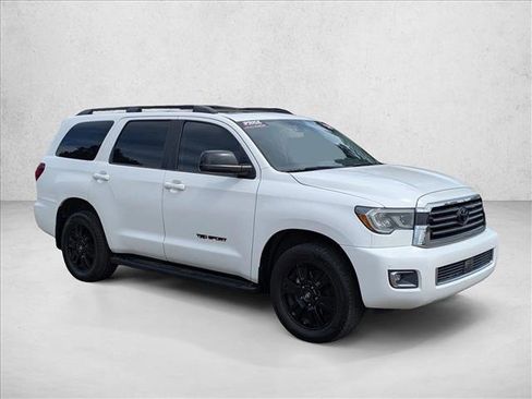 Used 2018 Toyota Sequoia TRD Sport AWD/4WD image 3