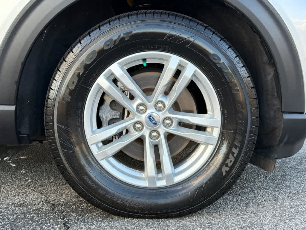 Certified 2023 Ford Explorer XLT RWD image 12
