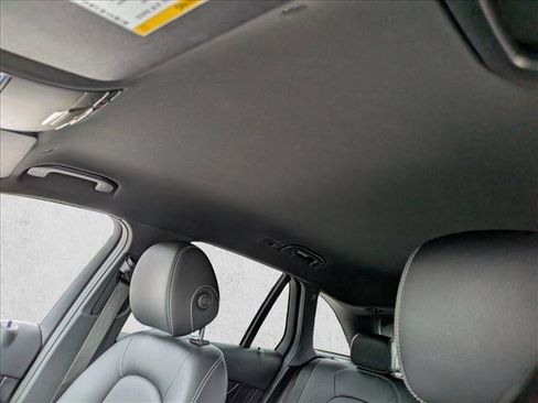 Used 2022 Mercedes-Benz GLC 300 4MATIC image 17