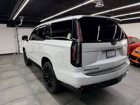 Used 2023 Cadillac Escalade Sport Platinum w/ LPO, ONYX Package image 4