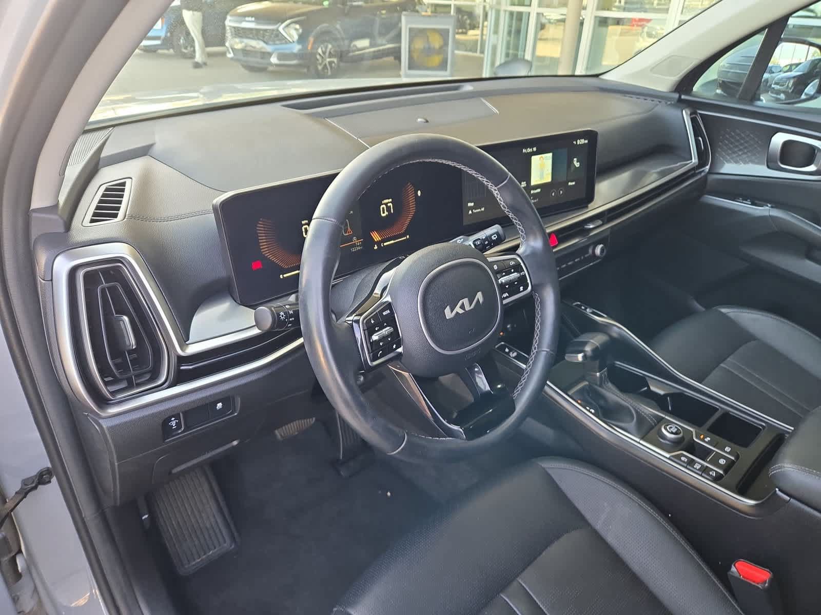 Used 2024 Kia Sorento S w/ Panoramic Sunroof Package FWD image 10