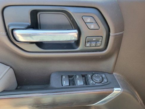 Used 2022 GMC Sierra 1500 SLT AWD/4WD image 14