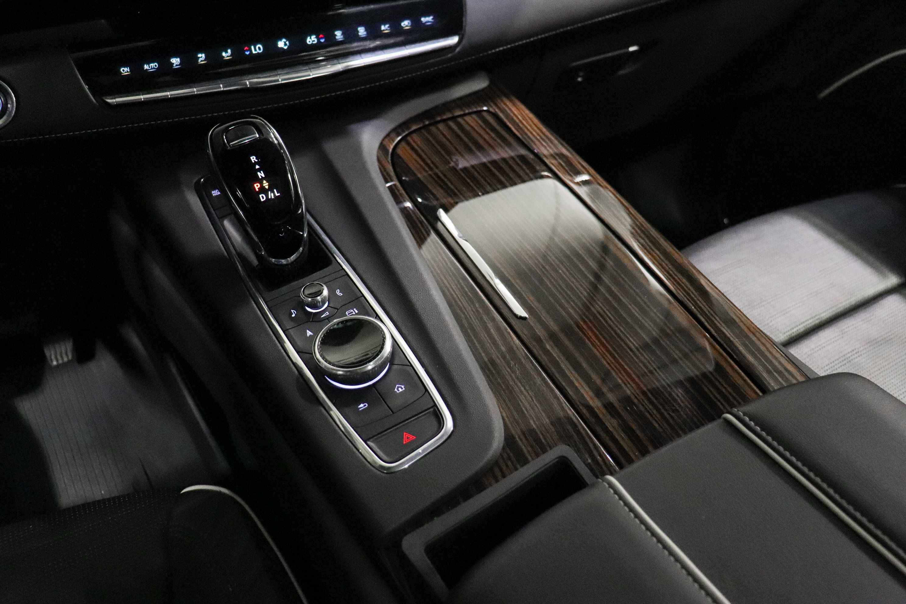 Used 2023 Cadillac Escalade Premium Luxury w/ LPO, Floor Liner Package AWD/4WD image 32