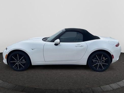 Used 2024 MAZDA MX-5 Miata Grand Touring w/ Weather Package image 7