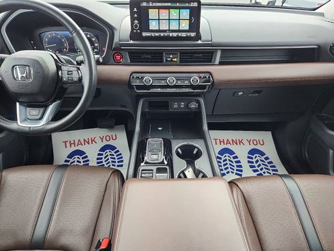 Used 2023 Honda Pilot Elite image 9