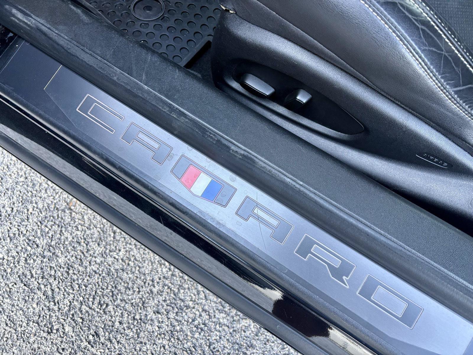 Used 2017 Chevrolet Camaro SS RWD image 16