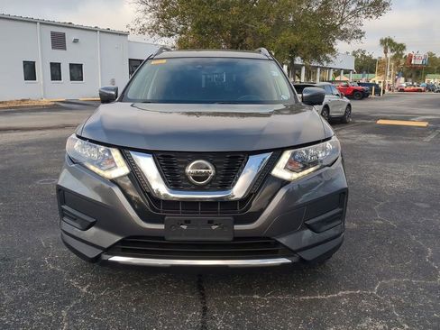Certified 2019 Nissan Rogue SV w/ Sun & Sound Touring Package image 9