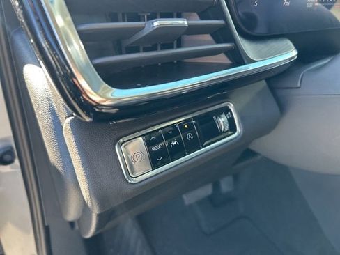 New 2025 Buick Envision Preferred image 17