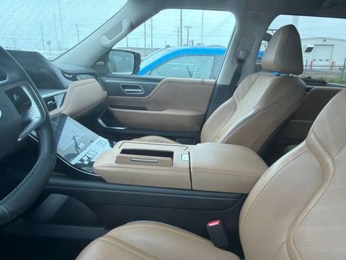 Used 2025 INFINITI QX80 Luxe AWD/4WD image 6