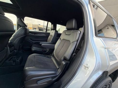 Used 2023 Jeep Grand Cherokee L Laredo AWD/4WD image 17