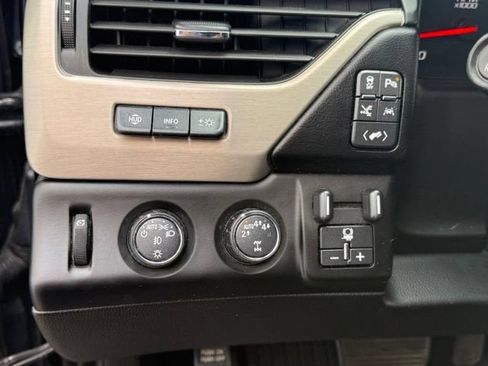 Used 2019 GMC Yukon Denali w/ Denali Ultimate Package AWD/4WD image 34