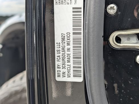 Used 2024 RAM 2500 Big Horn w/ Night Edition image 37