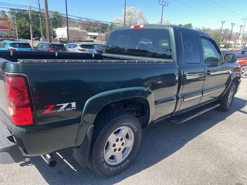 Used 2006 Chevrolet Silverado 1500 LT w/ Light Duty Power Package image 4